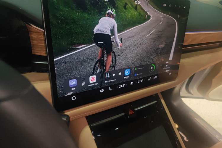 Used Hima AITO M5 2023 Extended-Range Four-Wheel Drive Intelligent Driving Version
