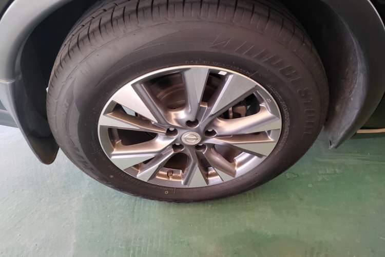 Used Nissan Murano 2021 2.5L XL Two-Wheel Drive Smart Connect Luxury Edition Right Rear Wheel Hub