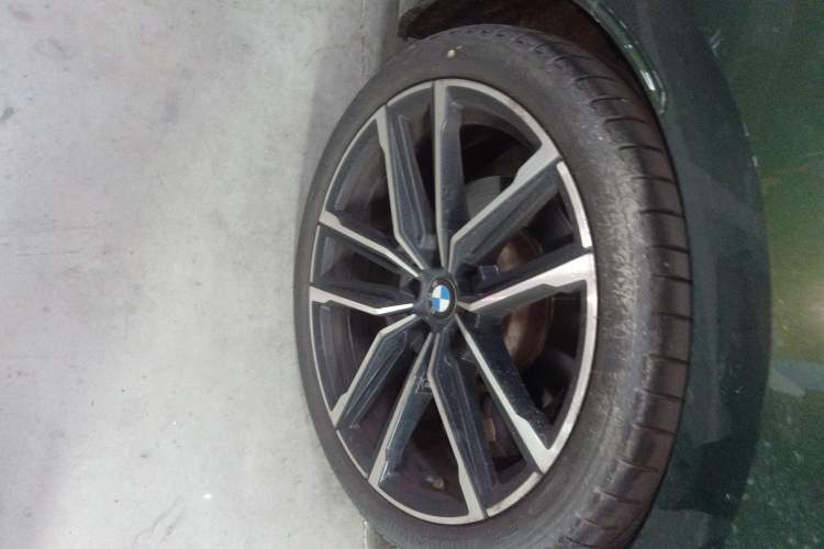 Used BMW 4 Series 2022 430i Convertible M Sport Night Edition Package Right Rear Wheel Hub