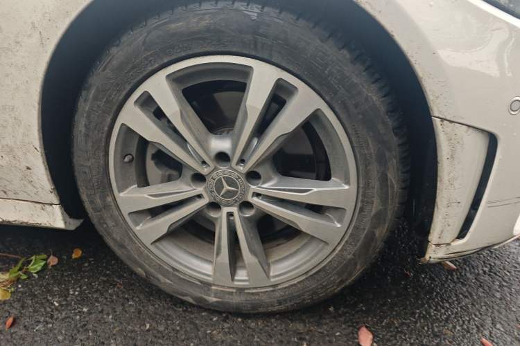 Used Mercedes-Benz C-Class 2020 C 200 L Fashion Edition Sport Version Right Front Wheel Hub