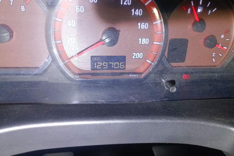 Used FORTHING Lingzhi 2013 M5 Q3 2.0L 7-seat Long-Wheelbase Comfort Model
