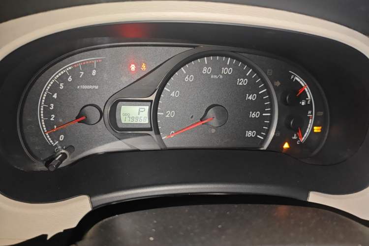 Used Toyota SIENNA  Instrument Cluster