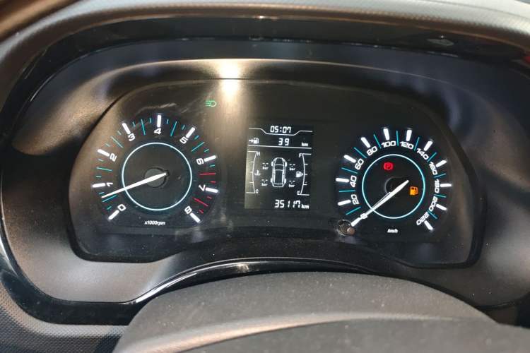 Used Chery Tiggo 3 2016 1.6L Manual ZhiShang Edition
