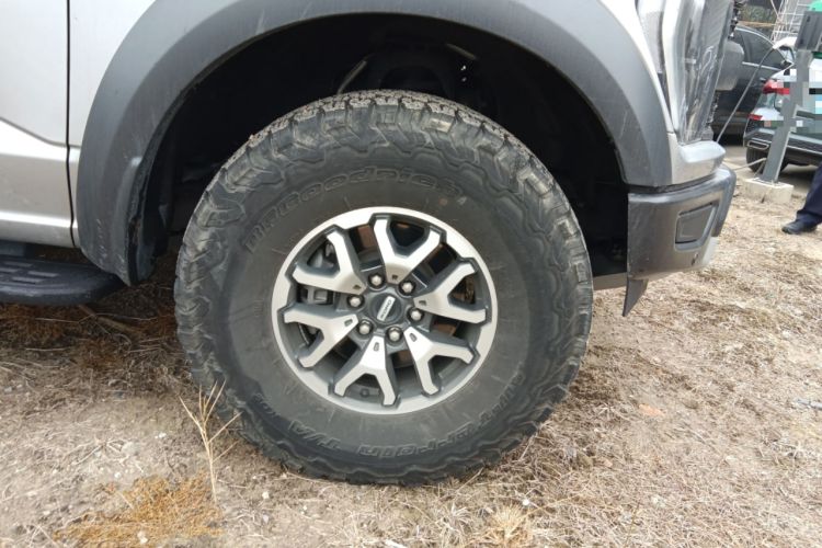 Used Ford F-150 Raptor 2022 3.5T Raptor Right Front Wheel Hub