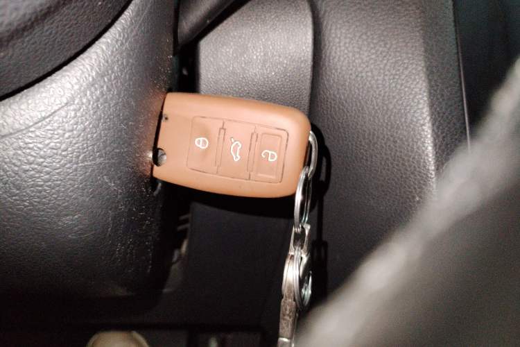 Used Volkswagen Sagitar 2014 Revised Version 1.6L Automatic Leading Edition Vehicle Key