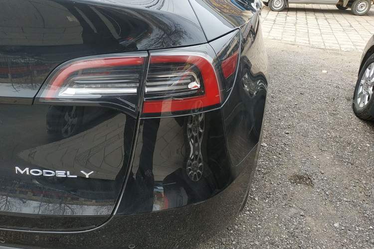 Used Tesla Model Y 2021 Standard Range Rear-Wheel Drive Version
