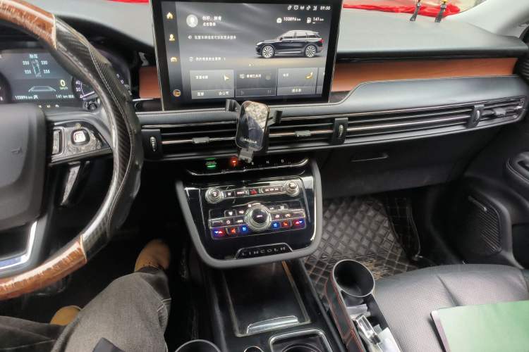 Used Lincoln Corsair 2020 2.0T Two-Wheel Drive Luxury Edition Audio And AC Panel