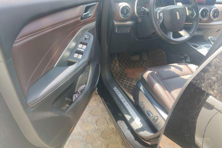 Used Wey VV6 2020 2.0T Two-Wheel Drive Smart Protection+
