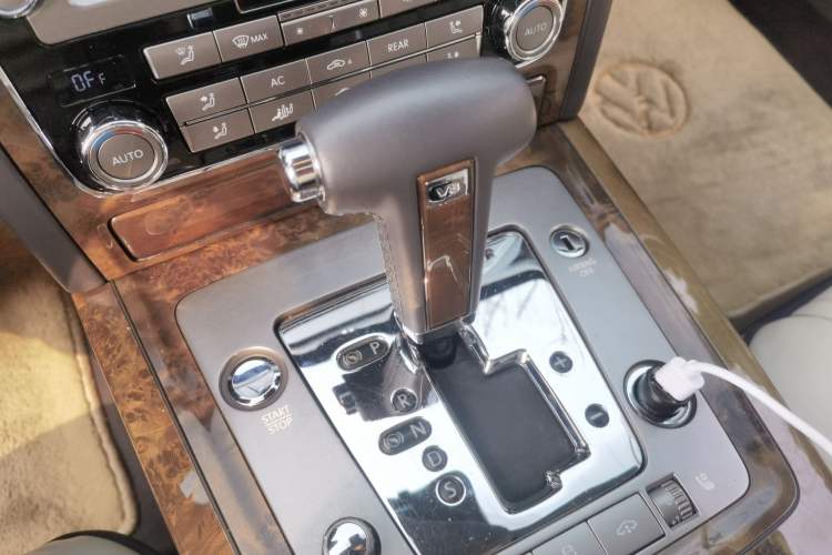 Used Volkswagen Phaeton 2012 4.2L Luxury Custom Edition
