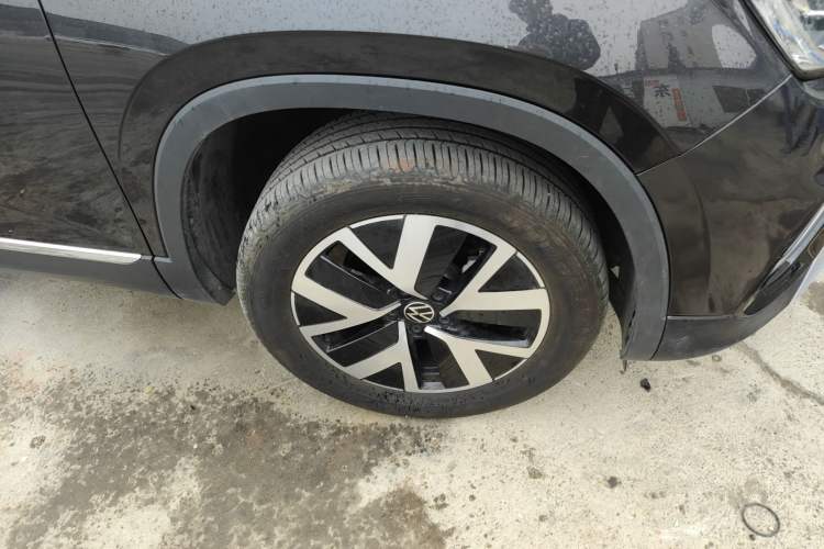 Used Volkswagen Tayron 2025 Facelifted Model, Popular Version, 300TSI Right Front Wheel Hub