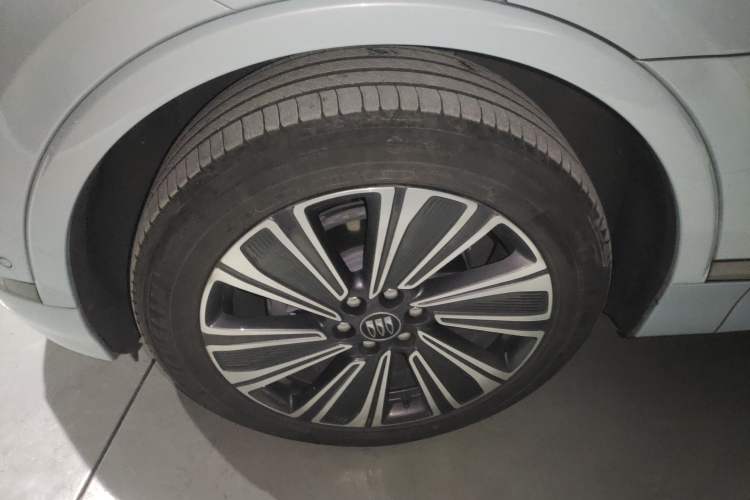 Used Buick E5 2023 Premium Long-Range Version
