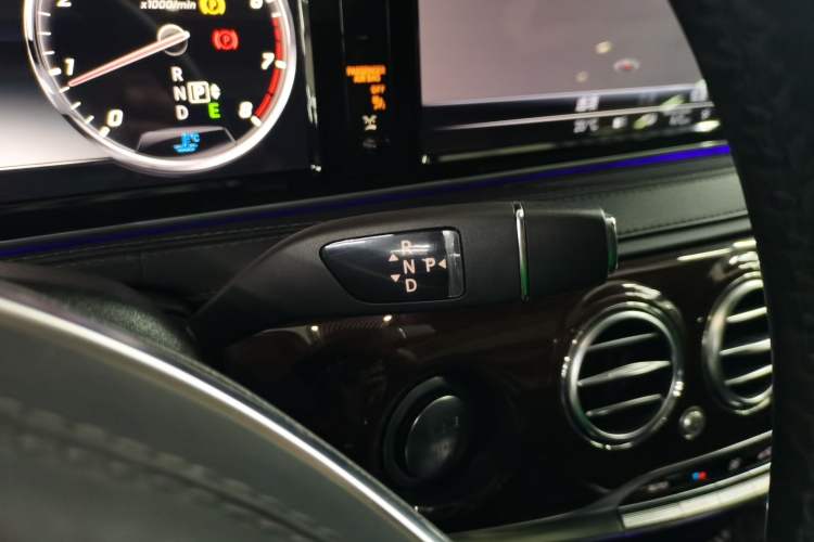 Used Mercedes-Benz S-Class 2014 S 320 L Business Model