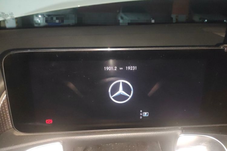 Used Mercedes-Benz GLB 2023 GLB 220 Fashion Model Odometer Close Up