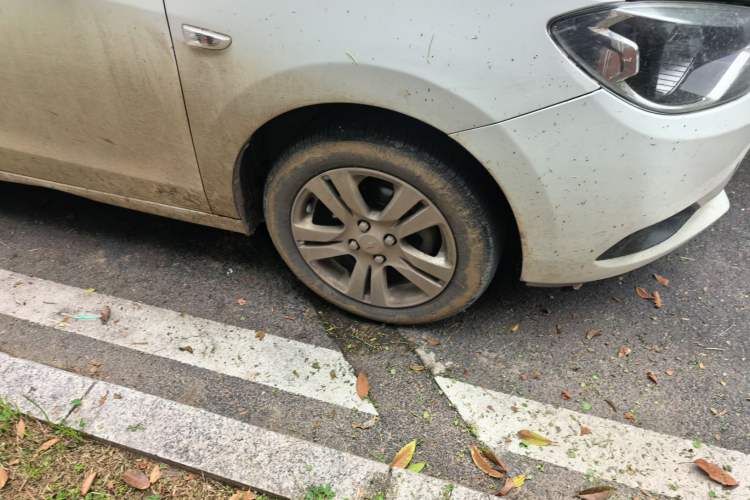 Used Chevrolet Lova RV 2016 1.5L Automatic Smart Drive Edition Right Front Wheel Hub