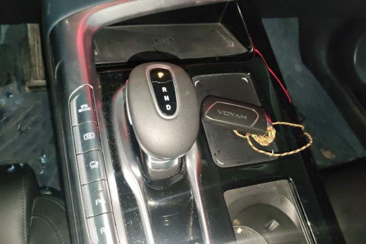 Used VOYAH FREE 2021 Four-Wheel Drive Standard Range-Extended Exclusive Luxury Package
