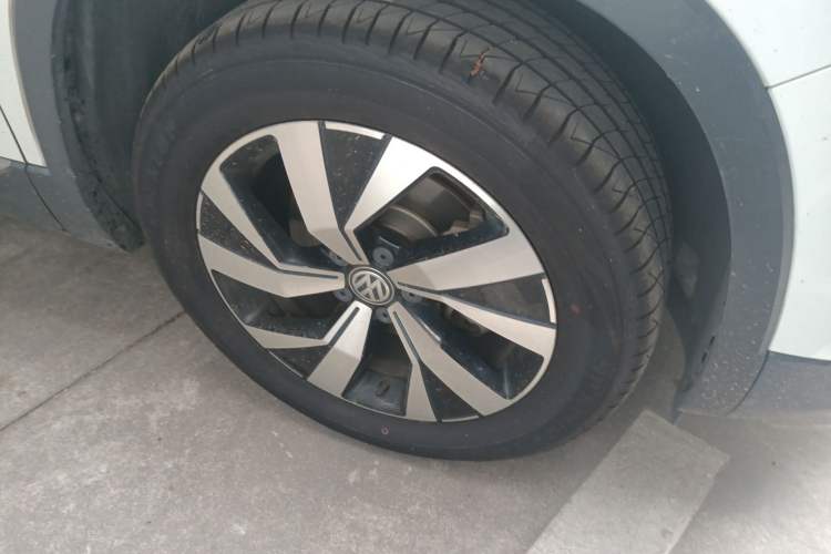 Used Volkswagen Tayron 2021 280TSI Two-Wheel Drive Luxury Smart Connectivity Version Right Front Wheel Hub