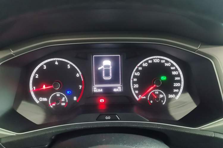 Used Volkswagen T-ROC 2019 230TSI DSG Two-Wheel-Drive Advanced Version China VI Standard Instrument Cluster