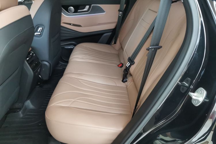 Used Chery Tiggo 8 L 2024 2.0T Two-Wheel Drive Prestige Version 5 Seats
