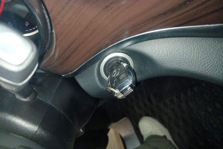 Used Mercedes-Benz V-Class 2020 V 260 Avantgarde Edition