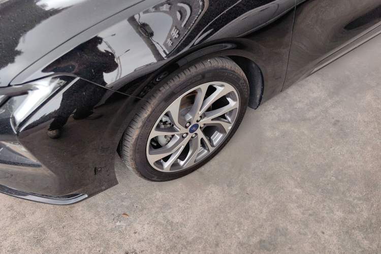 Used Ford Mondeo 2022 Facelifted EcoBoost 245 Ultimate Edition Left Front Wheel Hub