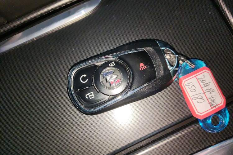 Used Buick Enclave 2020 28T Two-Wheel Drive Luxury Version
