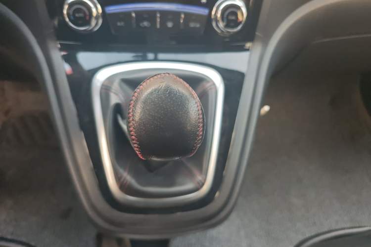 Used Haval H6 2013 Upgraded Model 1.5T Manual Two-Wheel Drive Elite Version