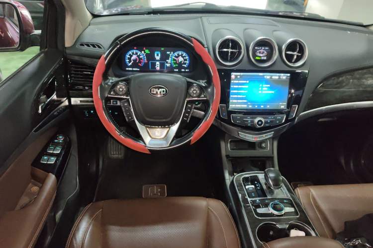 Used BYD Tang New Energy 2015 2.0T Four-Wheel-Drive Flagship Model Steering Wheel