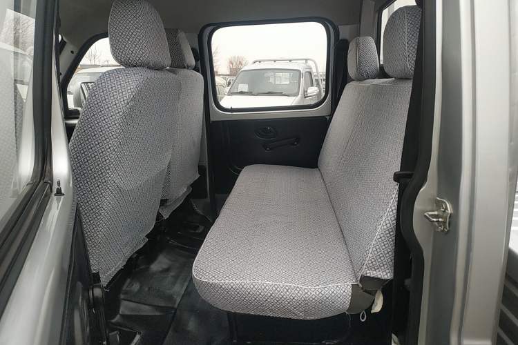 Used Dongfeng Xiaokang D52 2019 1.5L Revised Base Version with Dual Rear Wheels National Emission Standard VI DK15
