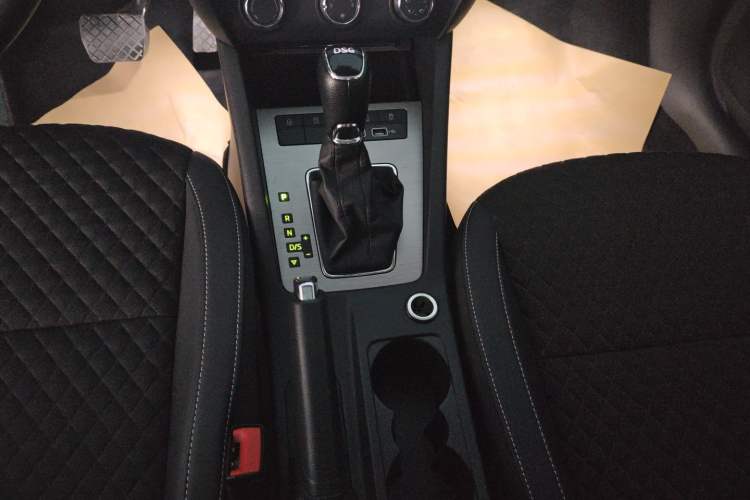 Used Skoda Octavia 2020 TSI230 DSG SmartDrive Luxury Edition