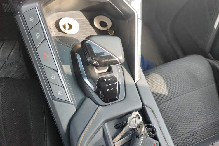 Used Lynk & Co 06 EM-P 2022 PHEV 84 km Range Pro Version