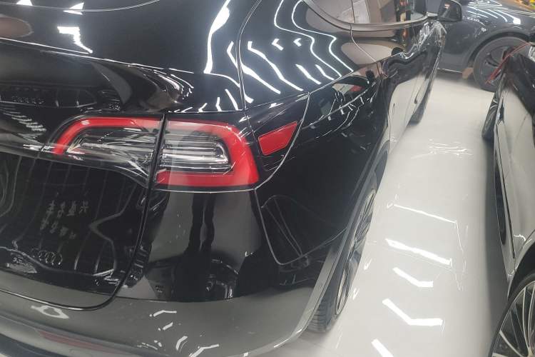 Used Tesla Model Y 2022 Revised Version Rear-Wheel Drive Right Rear Taillight