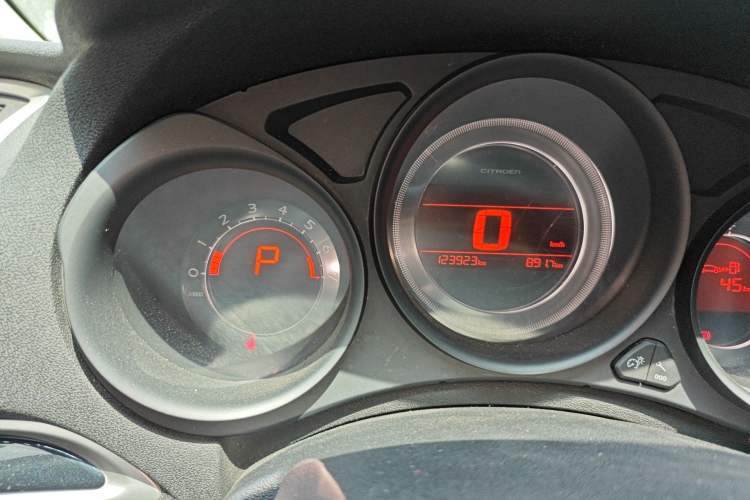 Used Citroen C4L 2013 1.8L Automatic Enjoyment Edition
