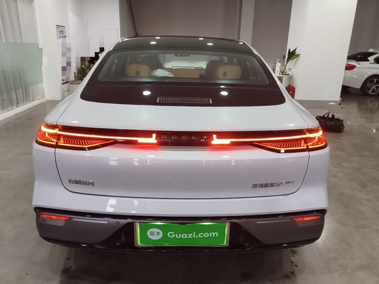 Geely Galaxy 8 2025 130km EM-i Deluxe Edition — снимка 5