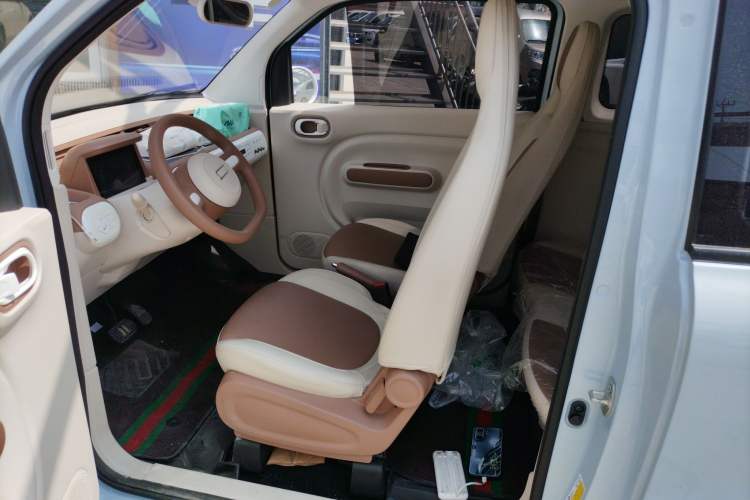 Used Bestune Pony 2025 222km Range Agile Horse Left Front Seat