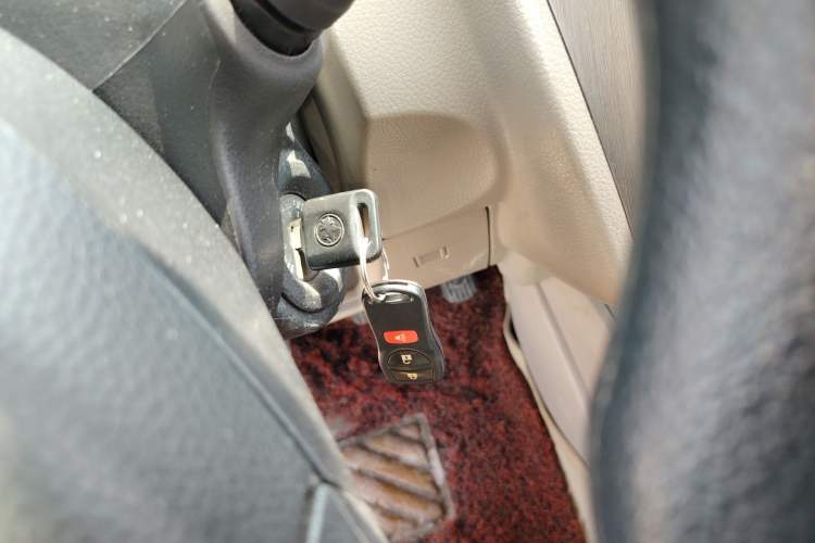 Used Venucia R50 2015 1.6L Manual Fashion Edition
