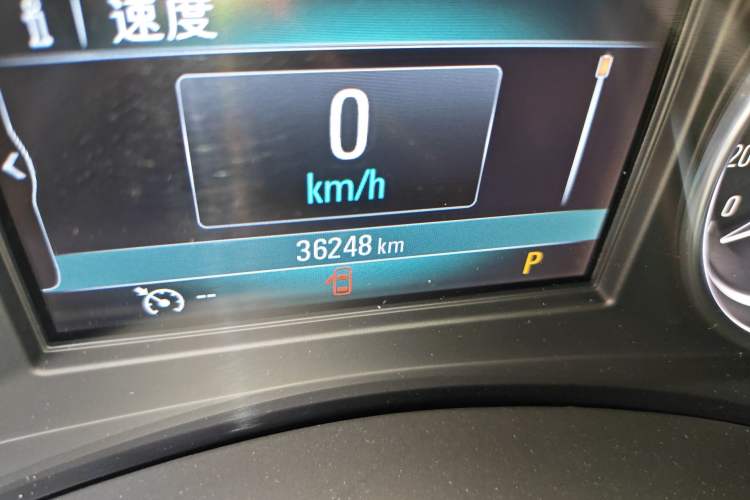 Used Buick LaCrosse 2018 28T Elite Edition Odometer Close Up