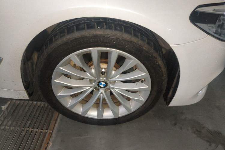 Used BMW 5 Series New Energy 2020 530Le Luxury Package Right Front Wheel Hub