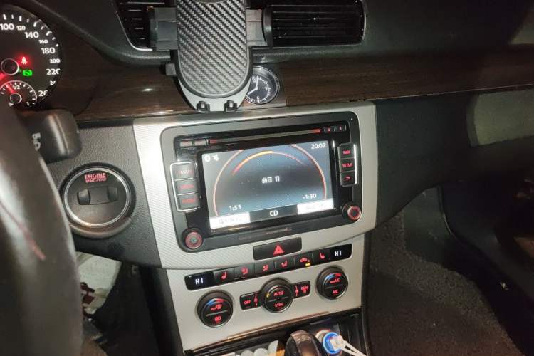 Used Volkswagen Magotan 2015 2.0 TSI Prestige Model
