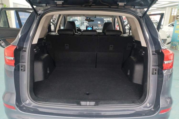 Used BYD Song 2019 1.5TI Manual Smart Connect Enhanced Model
