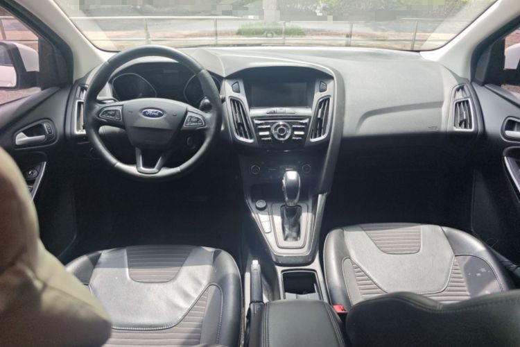 Used Ford Focus 2017 Hatchback EcoBoost 125 Automatic - Ultra-Powerful Style Edition with Smart Drive Features
