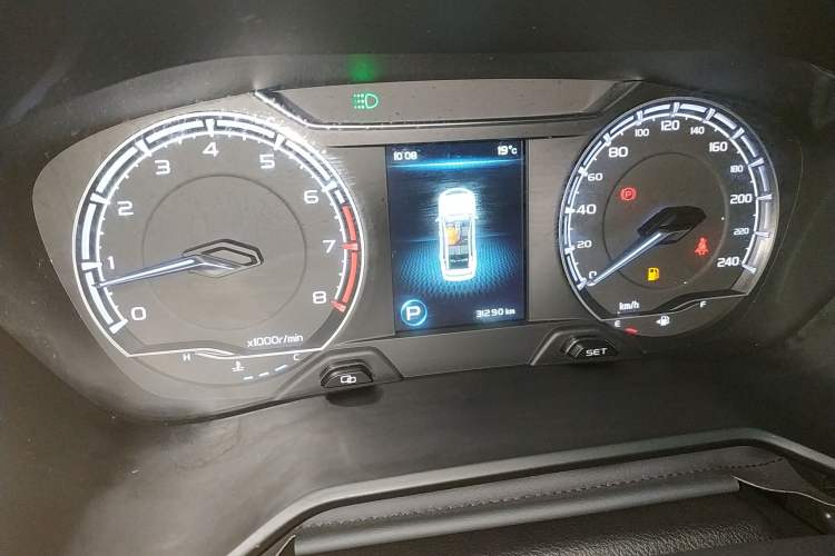 Used Geely Auto Vision X6 2021 PRO 1.4T Automatic Prestige Model
