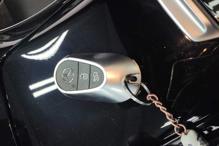 Used Mercedes-Benz C-Class 2025 Facelift C 260 L Sport Edition
