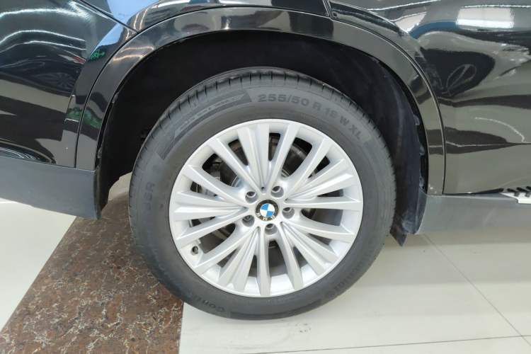 Used BMW X5 2017 xDrive28i

