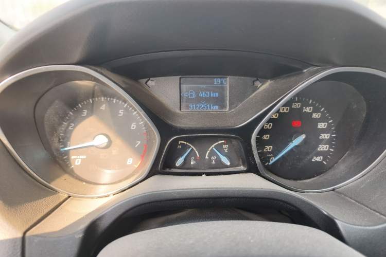 Used Ford Focus 2012 Sedan 1.6L Manual Fashion Edition
