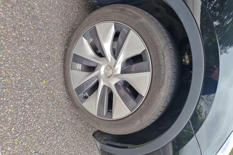 Used Tesla Model Y 2022 Revised Version Rear-Wheel Drive Right Front Wheel Hub