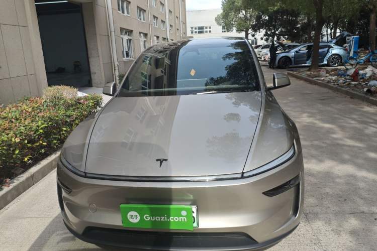 Used Tesla Model Y L 2025 Model Long-Range All-Wheel-Drive Version
