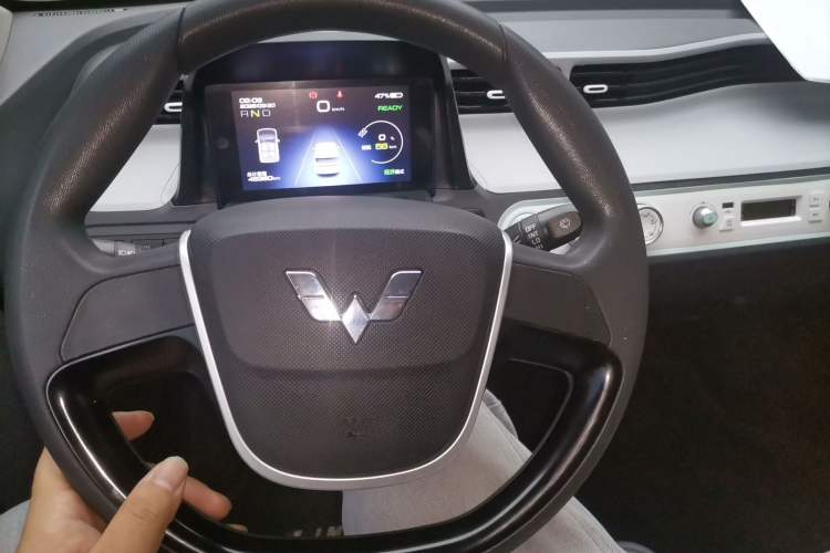 Used Wuling Hongguang MINIEV 2020 Freedom Version Lithium Iron Phosphate Steering Wheel