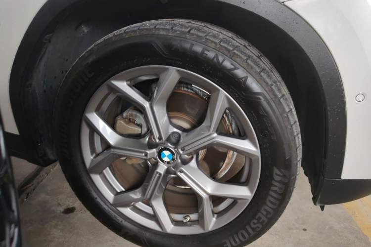 Used BMW X3 2020 xDrive28i Luxury Package Right Front Wheel Hub