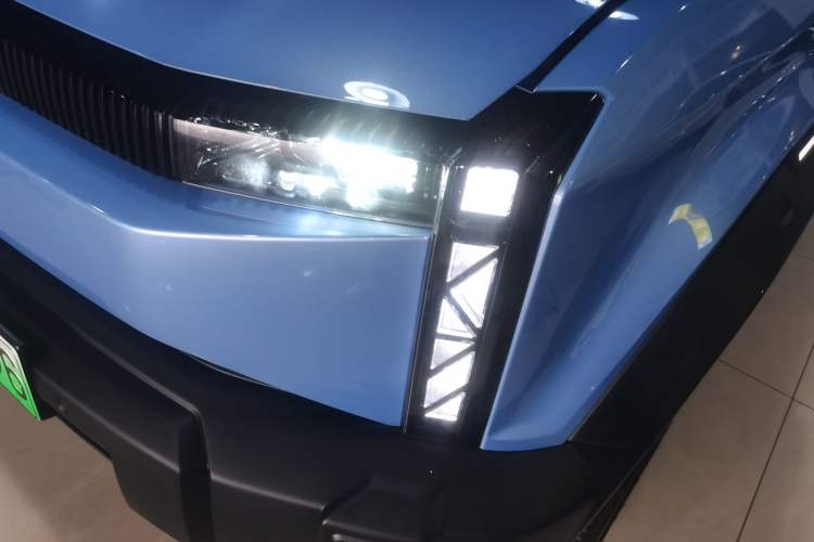 Used iCAR 03 2024 472km Four-Wheel Drive Long-Range Version
