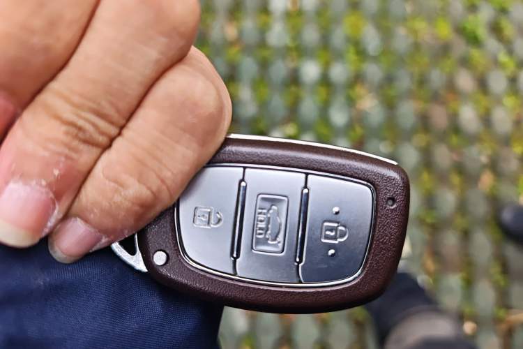 Used Hyundai Elantra (6th Generation / Lingdong) 2016 1.6L Automatic ZhiXuan – Elite Version